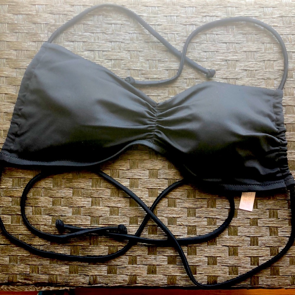 Black VS bandeau swim top 🖤🖤